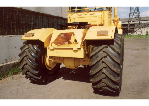 Фото-1975 КИРОВЕЦ К-703М