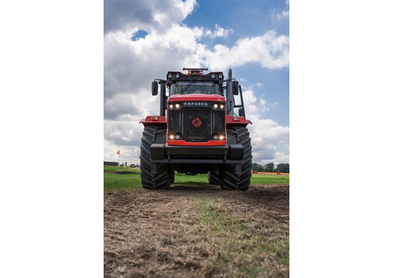 Фото-3227 СИСТЕМА АВТОНОМНОГО ВОЖДЕНИЯ КИРОВЕЦ-АГРОПИЛОТ