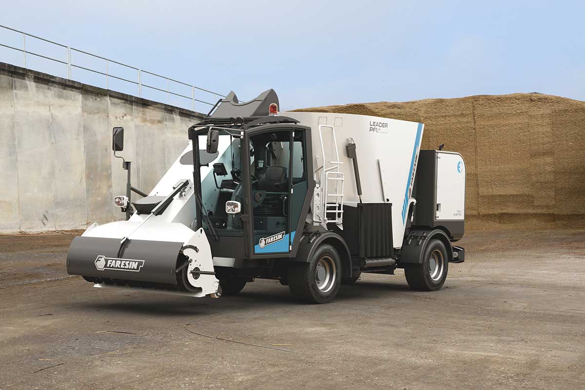 Фото-3278 Самоходные вагоны-миксеры LEADER PF FULL ELECTRIC 1 ШНЕК