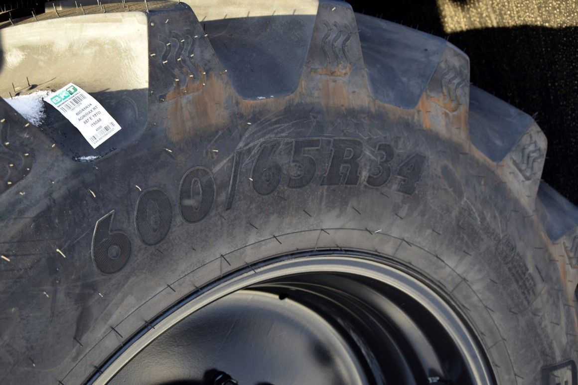 колесо трактора Кировец