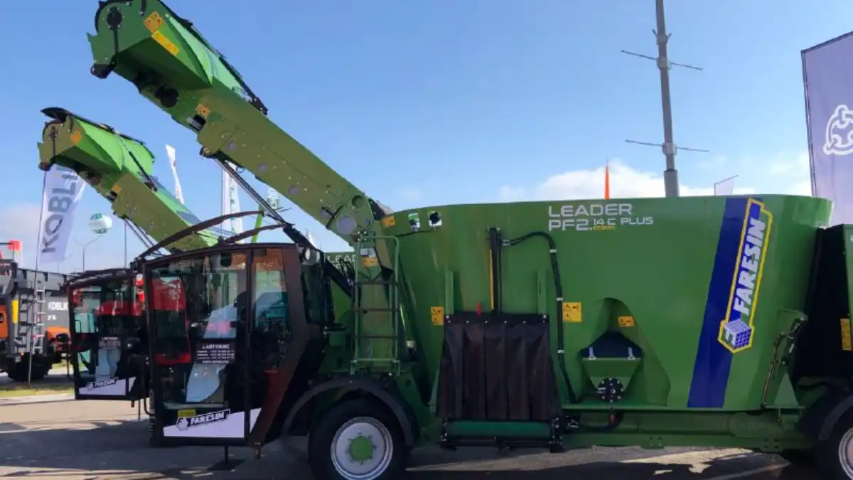 кормораздатчик